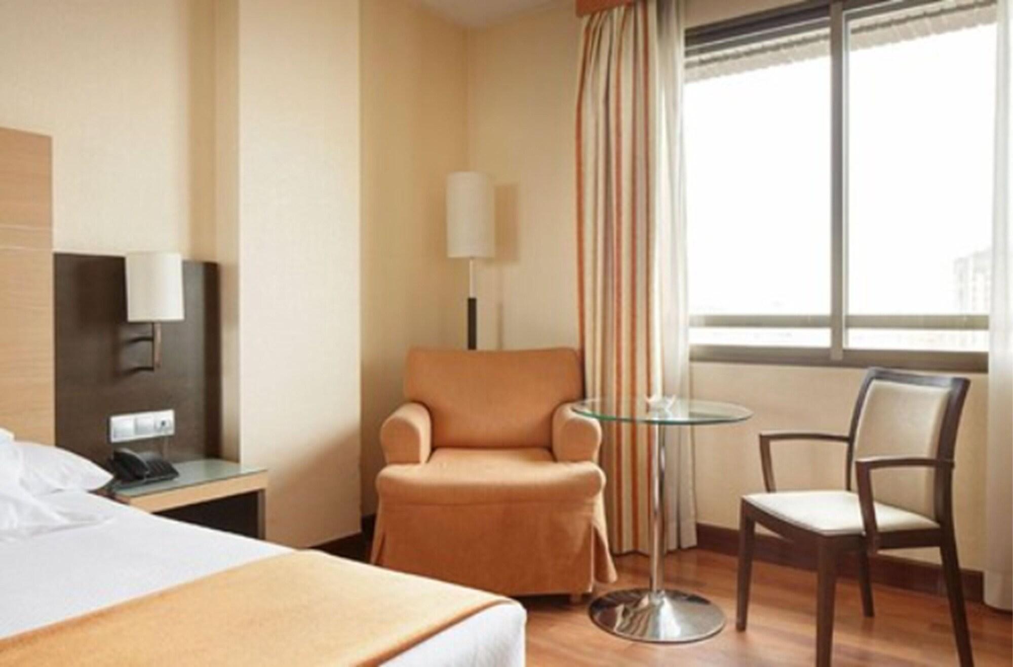 Hotel Blanca De Navarra Pampeluna Zewnętrze zdjęcie