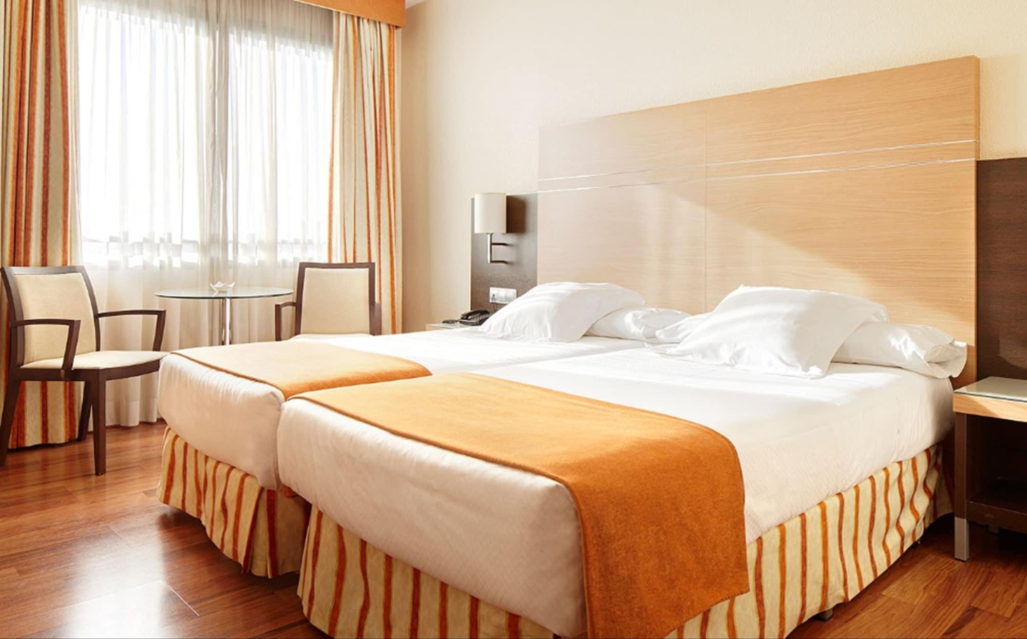 Hotel Blanca De Navarra Pampeluna Zewnętrze zdjęcie