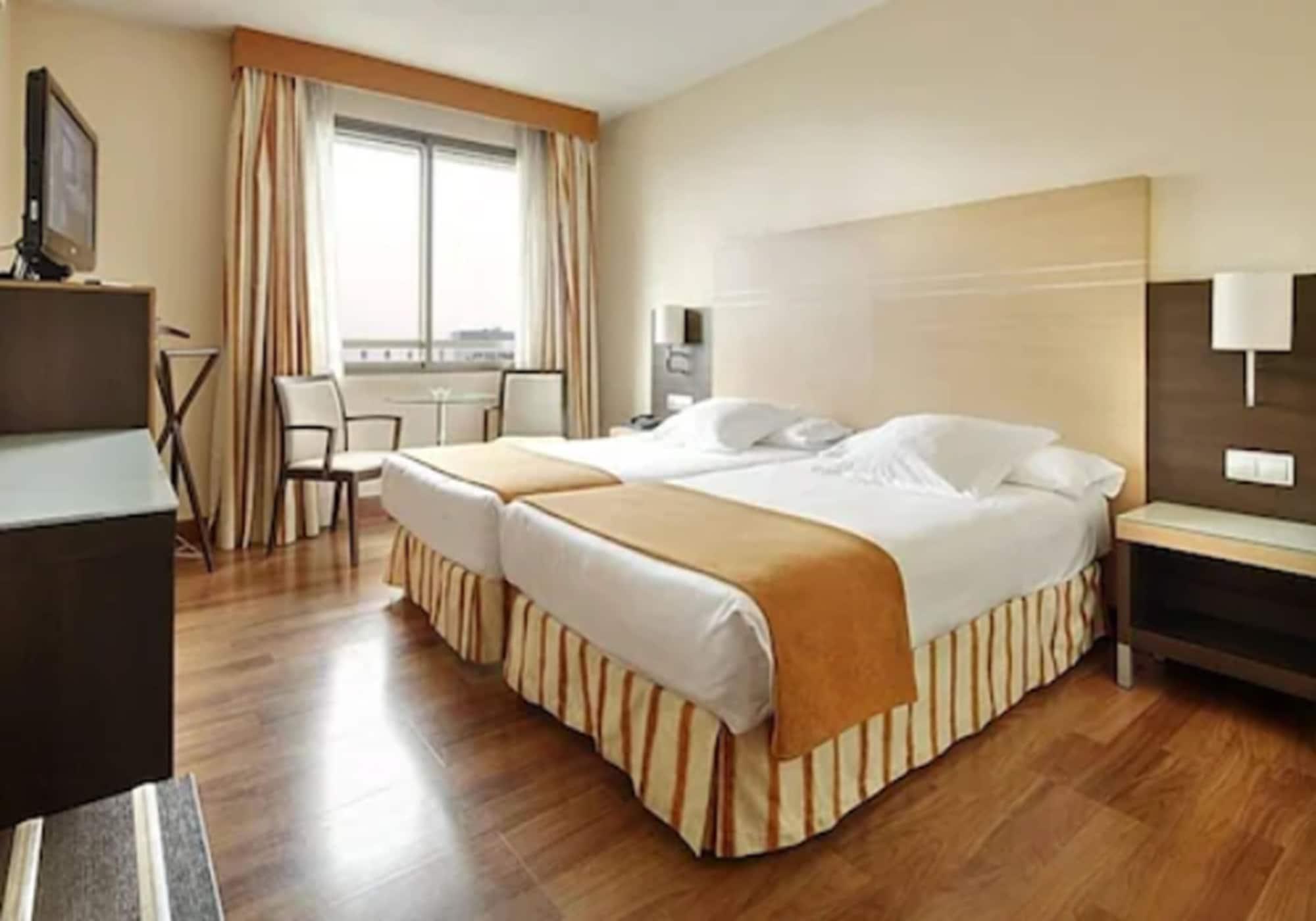 Hotel Blanca De Navarra Pampeluna Zewnętrze zdjęcie