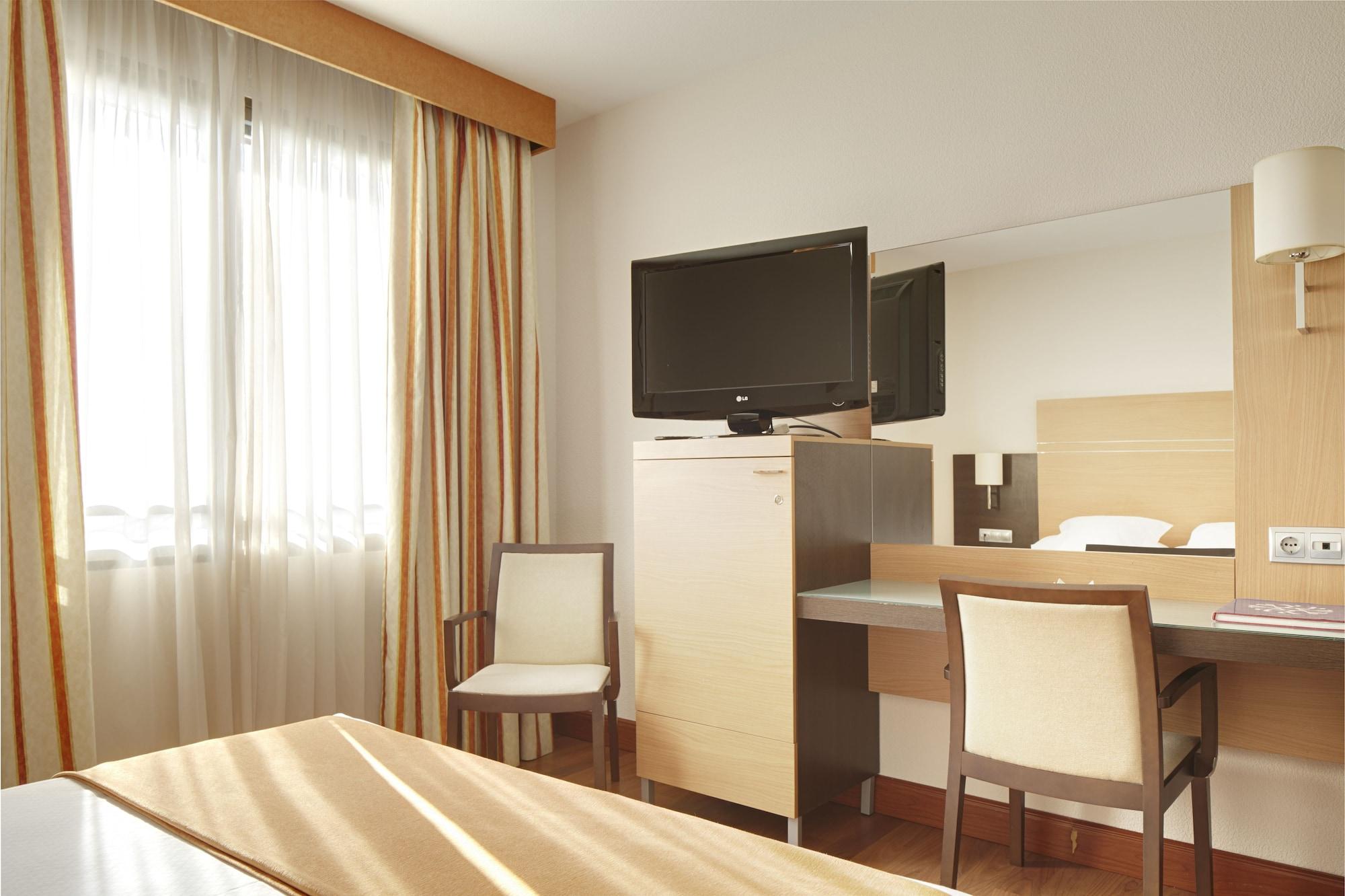 Hotel Blanca De Navarra Pampeluna Zewnętrze zdjęcie