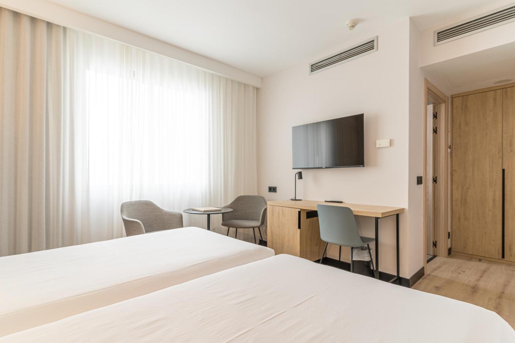 Hotel Blanca De Navarra Pampeluna Zewnętrze zdjęcie