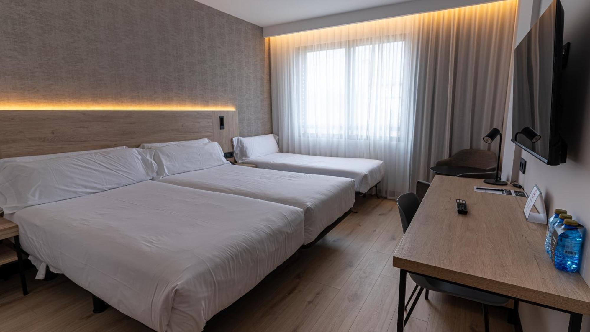 Hotel Blanca De Navarra Pampeluna Zewnętrze zdjęcie